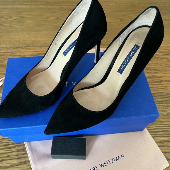 Stuart Weitzman Black Suede Pumps, Size 38.5 - Picture 8 of 12
